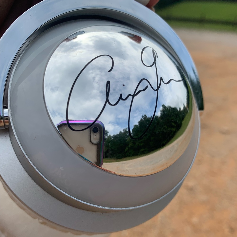 Ariana Grande headphones